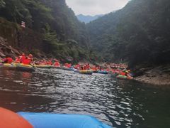 -安吉龙王山峡谷漂流