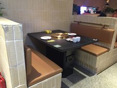 卡座-嘿嘟嘟·肋条烧肉放题(爱融荟城店)