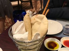 -香格里拉鱼跃地中海西餐厅·牛排披萨