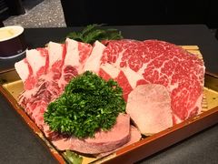 -铭牛烧肉·和牛海鲜自助(高新月牙湖店)