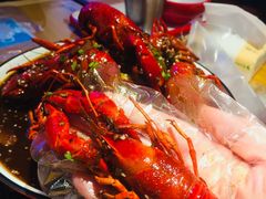-虾弄弄海派小龙虾·牛羊蝎子火锅