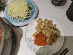 -贵府酸汤牛肉火锅·贵州老字号(飞山街店)