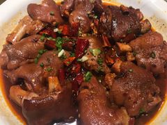 -鑫巴蜀小镇 · 水煮鱼专研店(玉桥店)