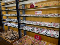 -优医视平价眼镜蔡司依视路折扣工厂店(十里堡店)