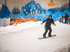 -乔波室内滑雪场