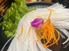 -老牌坊云南鱼豆花火锅(爱建店)