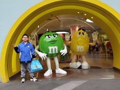 -m豆巧克力世界(上海世茂广场店)