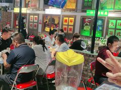 -马路牙子烧烤音乐酒馆(望京店)