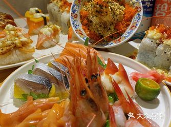 福州探店｜滴滴滴 你的小火车寿司来啦