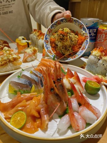 福州探店｜滴滴滴 你的小火车寿司来啦