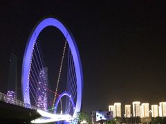 -南京眼步行桥