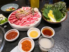 -草家酱蟹炭火烤肉店(珲春南路一店)