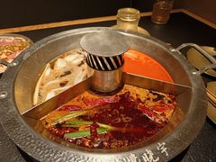 三味锅-晓宇重庆火锅(西安荟聚店)