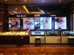 -王府井百货熙地港店