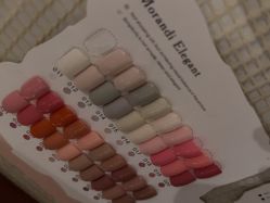 -安吉拉·纤纤玉指美甲美睫创意中心