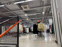 -王府井奥莱临潼小镇(临潼店)