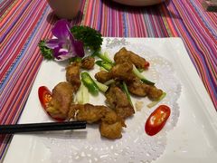 -香巴拉云南餐厅(华莱坞店)