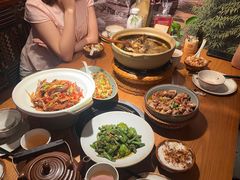 -吃饭皇帝大土家民族菜(荟聚店)