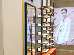 -LensCrafters亮视点·OAKLEY精选(静安嘉里中心店)