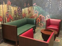 -奕欧来上海购物村停车场