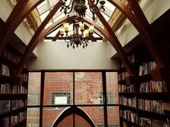 -钟书阁(松江泰晤士小镇店)