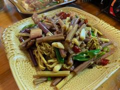 蕨菜炒腊肉-和福餐馆(西江古街店)