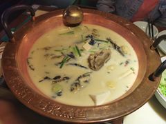 豆浆煮黄骨鱼-佬麻雀·新湘菜(珠海金发购物中心店)