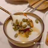 本碳水胃表示一份手工拉面不够吃！大盘鸡鸡肉可以少一点[抱拳]