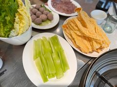 -胡须佬鸡煲四季火锅店(石厦西村直营店)