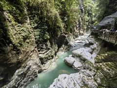 -蝶舞清江·恩施地心谷景区