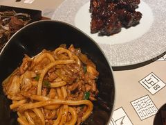 -穹六人间 people 6(岳阳路店)
