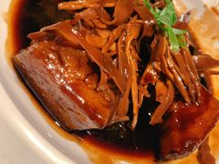 宜兴笋干红烧肉-苏帮袁Sue Cuisine(来福士店)