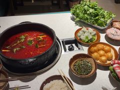 -贵府酸汤牛肉火锅·贵州老字号(飞山街店)