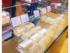 -红宝石·鲜奶小方·海派西点房(开鲁店)