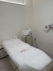 -咪咪比基尼脱毛专业店