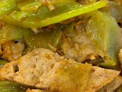 莴笋炒肉卷-飨赫驾瓦罐烤鸡(佛岗店)