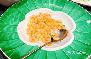 Stir-fried Chicken Head Rice with Peeled Shrimp