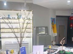 -视野联行眼镜蔡司·依视路官方授权店(顺城店)