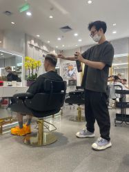 -Kraemer Paris  苏豪路易士·嘉玛发廊