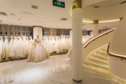 点击看大图 -GRACE KELLY婚纱与礼服(北京店)