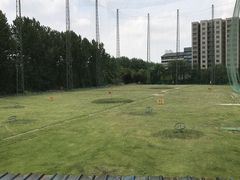 -仙霞高尔夫练习场-停车场
