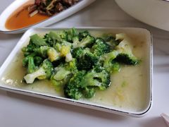 -华凌山庄·隐湖栖