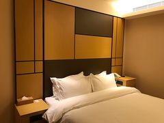 -全季酒店(上海青浦吾悦广场淀山湖大道店)