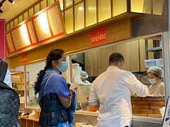 -李与白包子铺(桐梓林店)