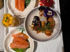 -雍容荟帝王蟹活龙虾展台自助(IFS黑金店)