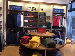 -TommyHilfiger(惠隆贵安奥特莱斯店)