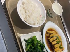 -老乡鸡(上海巴黎春天浦建店)