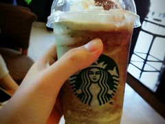 -星巴克臻选(威海威高广场店)