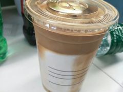 小陨石大红袍厚乳-luckincoffee瑞幸咖啡(香港名店街店)