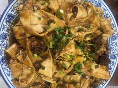 -壹阁胡羊焖饼(特色小吃街店)